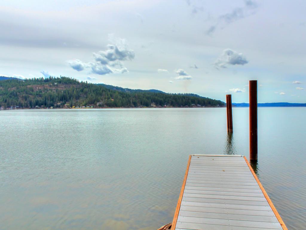 Отель Beautiful Lake Coeur D'Alene Cabin On The Bay Mica Номер фото